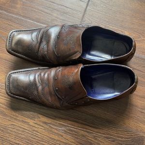 Very cool Lounge by Mark Nason shoes